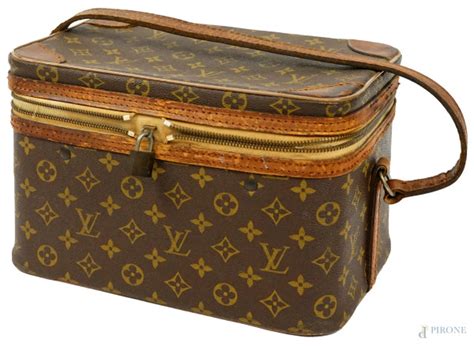 bauletto beauty case louis vuitton|real Louis Vuitton.